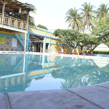 Hotel Leones Marinos 圣米格尔 外观 照片